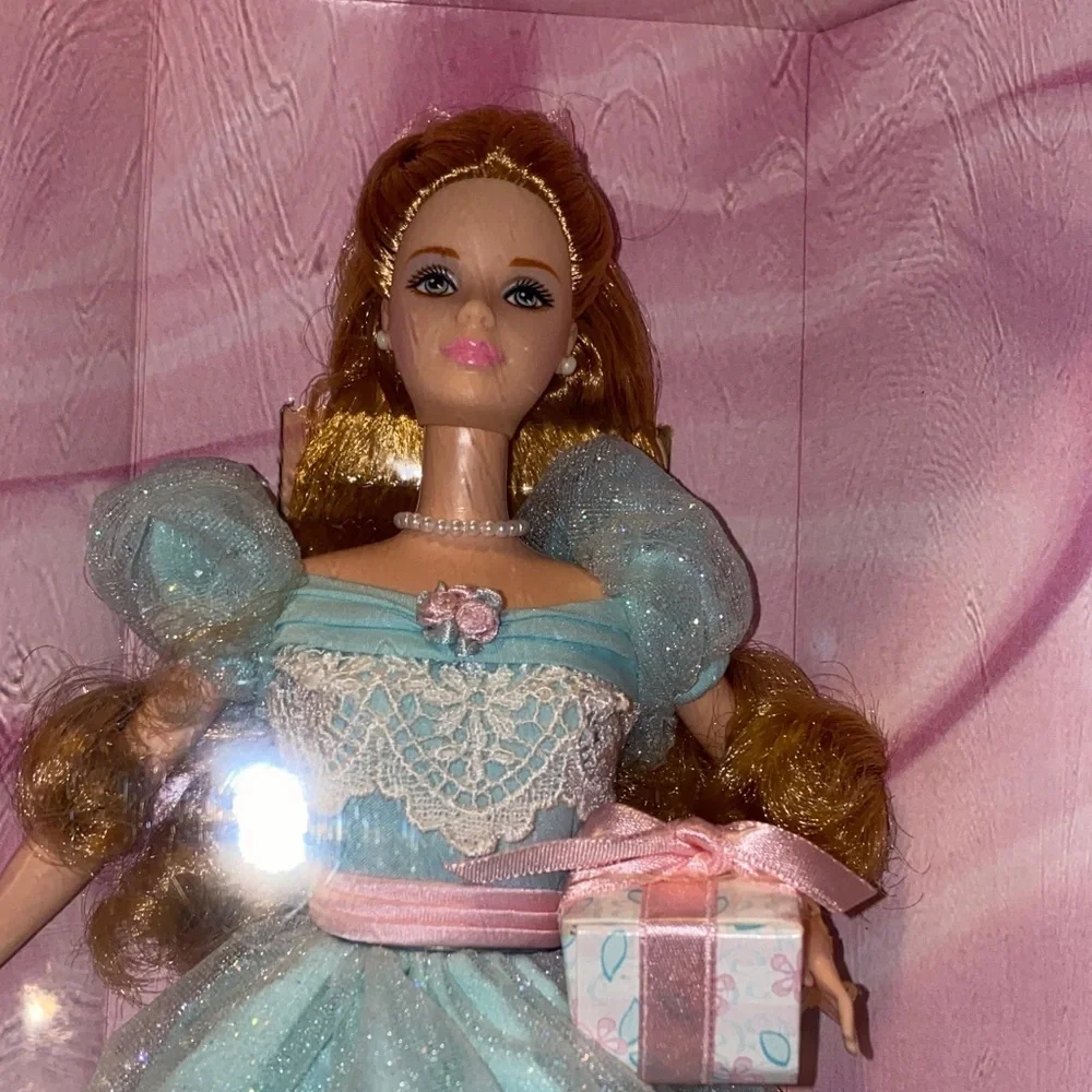 1999 Mattel Birthday Wishes Collector Edition Barbie Doll in Box (BX40)